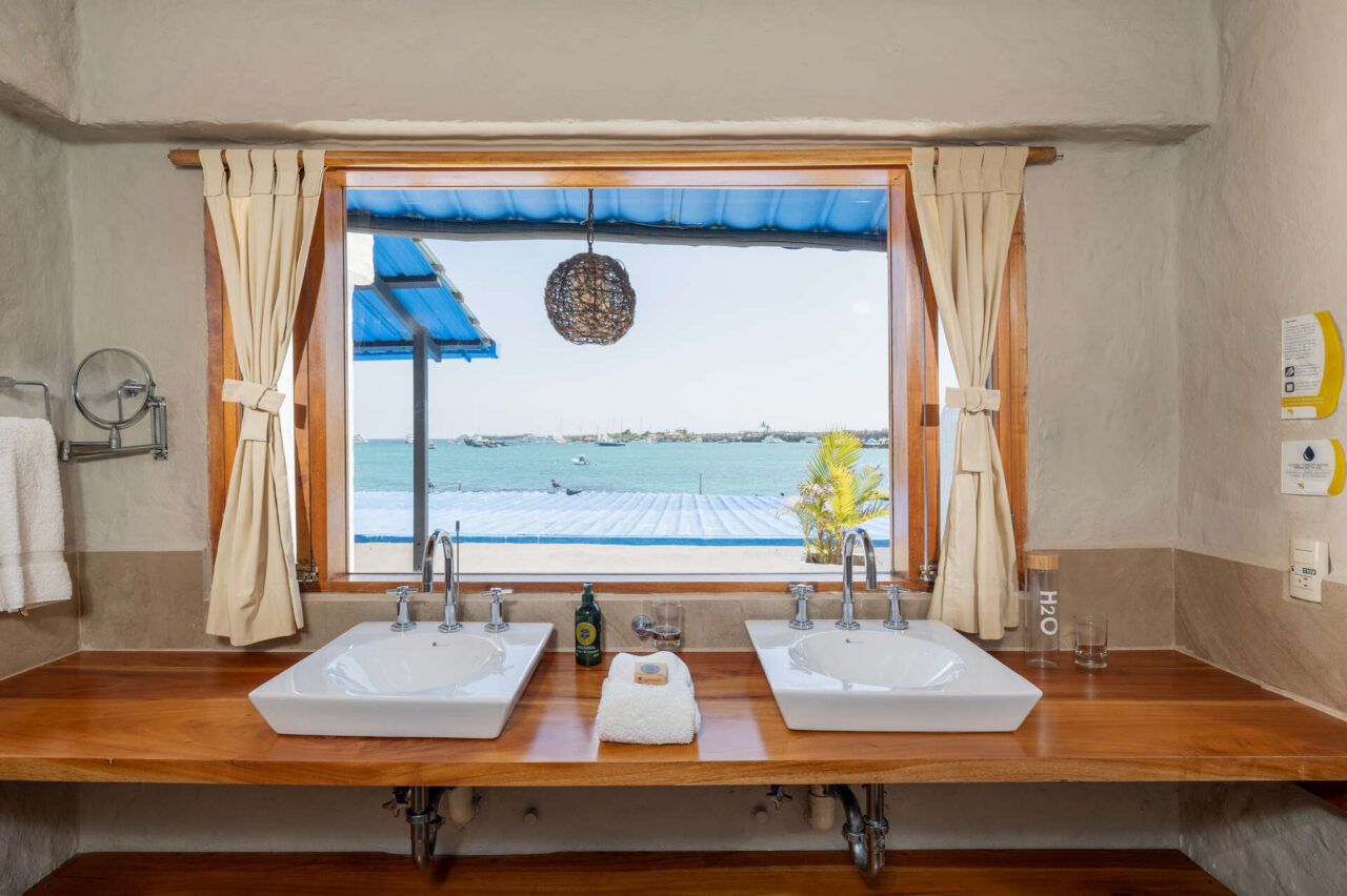 Signature Suite Floreana 1